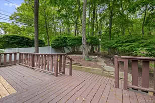 101 Red Oak Ct, Port Jefferson, NY 11777 - Photo 31