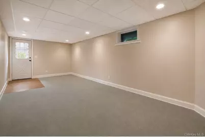 101 Red Oak Court, Port Jefferson, NY 11777 - Photo 23