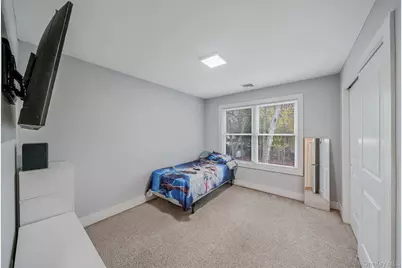 187 Hallock Street, Riverhead, NY 11901 - Photo 21