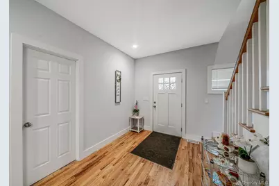 187 Hallock Street, Riverhead, NY 11901 - Photo 9