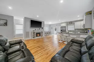 187 Hallock St, Riverhead, NY 11901 - Photo 11