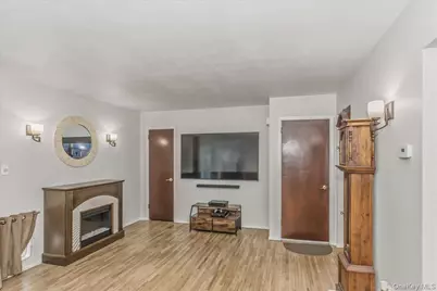 9 Raisig Avenue, Valley Stream, NY 11580 - Photo 7