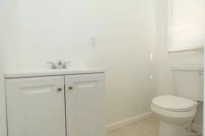 981 Connetquot Avenue, Central Islip, NY 11722 - Photo 15