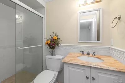 3390 Hewlett Avenue, Merrick, NY 11566 - Photo 27