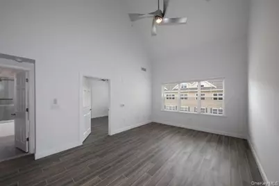 148 South Front Street #PH322, Farmingdale, NY 11735 - Photo 5