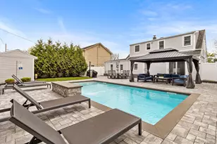 27 Slate Ln, Levittown, NY 11756 - Photo 19
