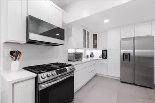 30 Windsor Terrace, White Plains, NY 10601 - Photo 9