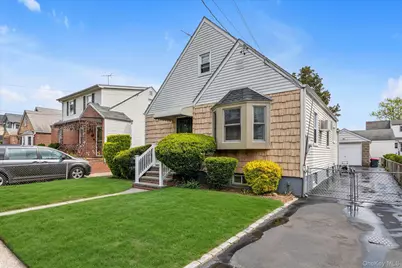 1026 N 2nd Street, New Hyde Park, NY 11040 - Photo 15