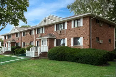 20 Perry Boulevard #1, Lindenhurst, NY 11757 - Photo 1