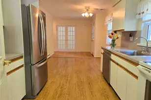 2758 N Cedar Ave, Ronkonkoma, NY 11779 - Photo 7