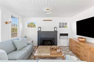 105 Clipper Rd, Corneille Estates, NY 11770 - Photo 9