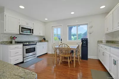 201 Westchester Avenue, Thornwood, NY 10594 - Photo 11