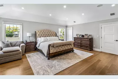 25 Boyd Drive, Westbury, NY 11590 - Photo 19