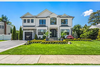 25 Boyd Drive, Westbury, NY 11590 - Photo 33