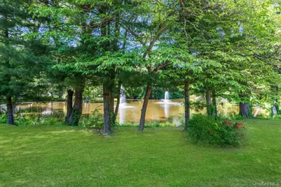90 Foxwood Drive, Jericho, NY 11753 - Photo 41