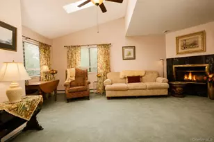 714 Hewitt Ln, New Windsor, NY 12553 - Photo 15