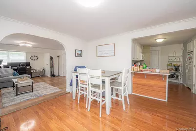 188 Geneva Street, Bay Shore, NY 11706 - Photo 29