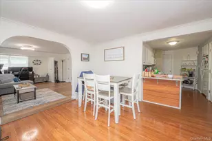 188 Geneva St, Bay Shore, NY 11706 - Photo 29