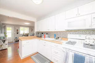 188 Geneva St, Bay Shore, NY 11706 - Photo 35