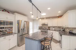 188 Geneva St, Bay Shore, NY 11706 - Photo 5