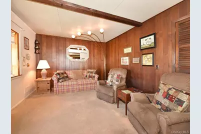 118 Park Lane, Massapequa, NY 11758 - Photo 5