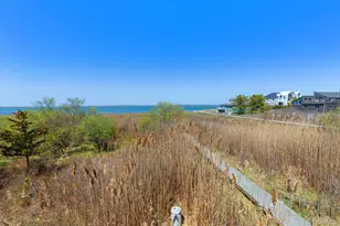 818 Dune Rd, Westhampton Beach, NY 11978 - Photo 27