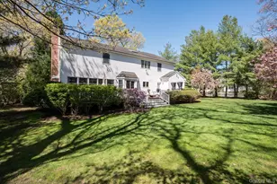 1 Fox Holw Ct, Dix Hills, NY 11746 - Photo 39