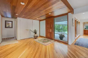 5 Kew Ct, Northport, NY 11768 - Photo 9