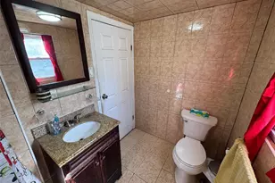 31 Gregory St, Valley Stream, NY 11580 - Photo 17