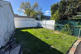 31 Gregory St, Valley Stream, NY 11580 - Photo 27