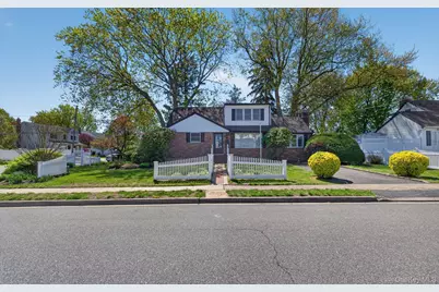 436 15th Street, West Babylon, NY 11704 - Photo 3