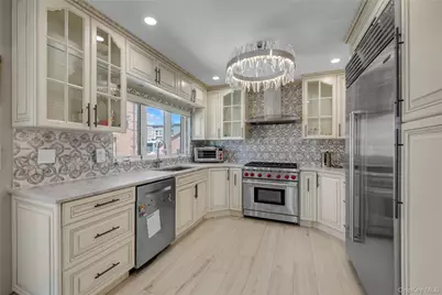 6937 172nd Street, Fresh Meadows, NY 11365 - Photo 5