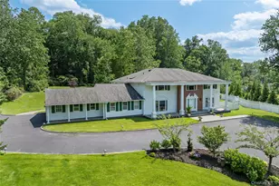 25 Montrose Ct, Roslyn, NY 11576 - Photo 3