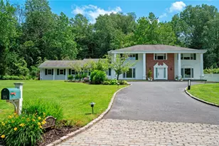 25 Montrose Ct, Roslyn, NY 11576 - Photo 35
