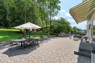 25 Montrose Ct, Roslyn, NY 11576 - Photo 27