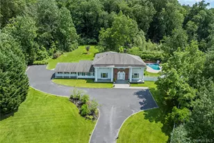 25 Montrose Ct, Roslyn, NY 11576 - Photo 33