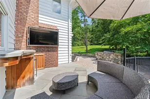 25 Montrose Ct, Roslyn, NY 11576 - Photo 25