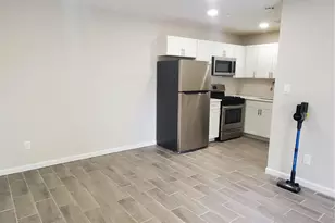 39 Fargo Ct, Coram, NY 11727 - Photo 11