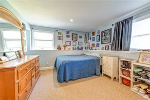 7 Ursular Ct, Smithtown, NY 11787 - Photo 21