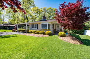 7 Ursular Ct, Smithtown, NY 11787 - Photo 3