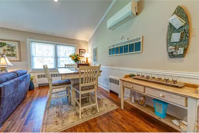 7 Ursular Court, Smithtown, NY 11787 - Photo 11