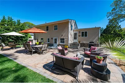 7 Ursular Court, Smithtown, NY 11787 - Photo 29