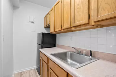 101 Old Mamaroneck Road #1B1B, White Plains, NY 10605 - Photo 9