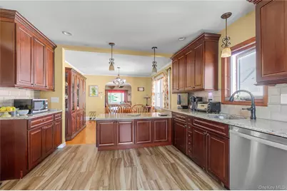 196 Central Avenue, Lynbrook, NY 11563 - Photo 9