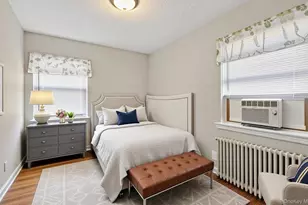 28 Linden St, Great Neck, NY 11021 - Photo 11