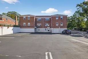 28 Linden St, Great Neck, NY 11021 - Photo 17