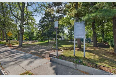 28 Linden Street, Great Neck, NY 11021 - Photo 19
