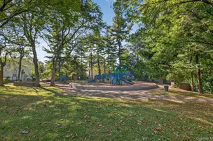 28 Linden St, Great Neck, NY 11021 - Photo 21