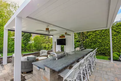 10 Oak Brook Lane, Merrick, NY 11566 - Photo 13