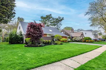 10 Oak Brook Lane, Merrick, NY 11566 - Photo 47